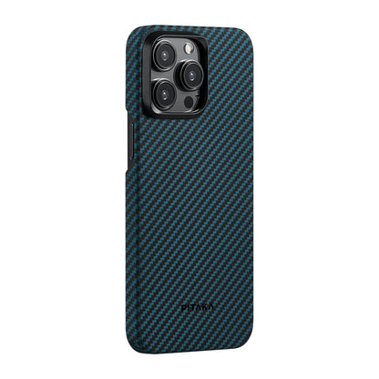 Apple iPhone 15 Pro Kılıf M-safe Şarj Özellikli 1500D Aramid Fiber Pitaka Ultra-Slim Classic Serisi Black-Blue Twill Kapak - Görsel 2