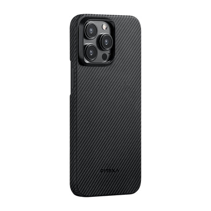 Apple iPhone 15 Pro Max Kılıf M-safe Şarj Özellikli 600D Aramid Fiber Pitaka Ultra-Slim Classic Serisi Black-Grey Twill Kapak - Görsel 2