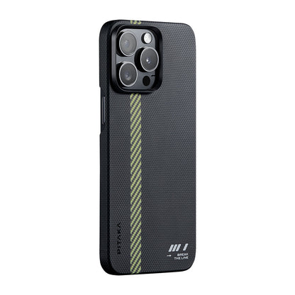 Apple iPhone 15 Pro Max Kılıf M-safe Şarj Özellikli Aramid Fiber Pitaka Tactile Woven Break The Line Kapak - Görsel 2
