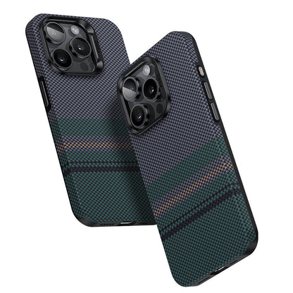 Apple iPhone 15 Pro Max Kılıf M-safe Şarj Özellikli Karbon Fiber Tasarımlı Benks Aurora ArmorPro Kevlar Kapak - Görsel 2