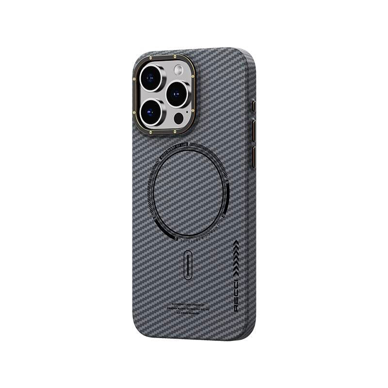 Apple iPhone 15 Pro Max Kılıf Recci Machinist Serisi M-safe Şarj Özellikli Magnetik Karbon Kapak - Görsel 3