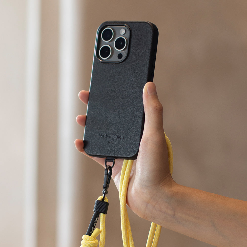 Apple iPhone 16 Pro Kılıf M-safe Şarj Özellikli Deri Görünümlü Native Union 2024 Active Serisi Kapak - Görsel 4