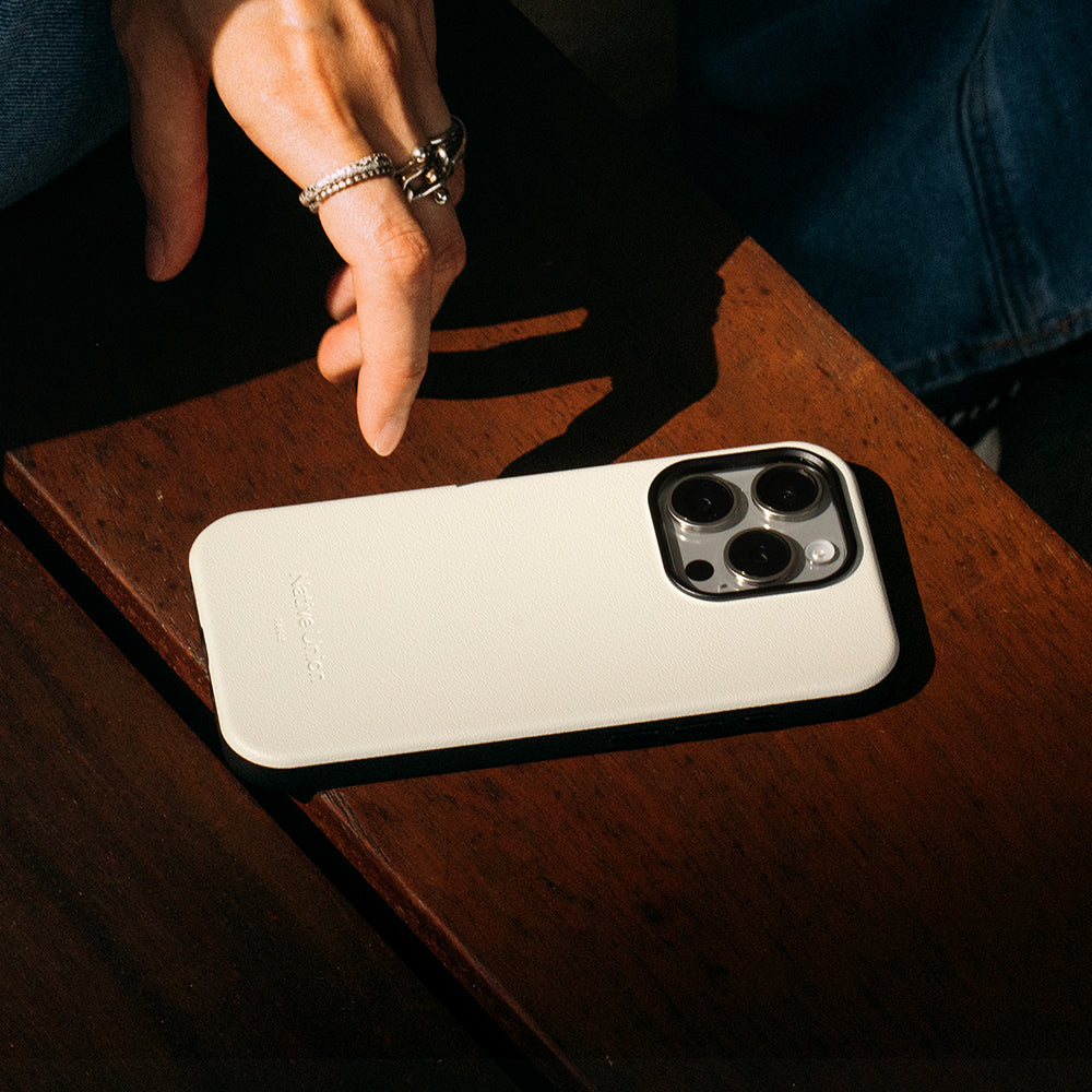 Apple iPhone 16 Pro Kılıf M-safe Şarj Özellikli Deri Görünümlü Native Union 2024 Active Serisi Kapak - Görsel 6