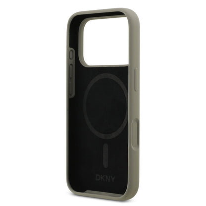 Apple iPhone 17 Pro Kılıf DKNY Orjinal Lisanslı M-safe Şarj Özellikli Metal Logolu Silikon Kapak - Görsel 14