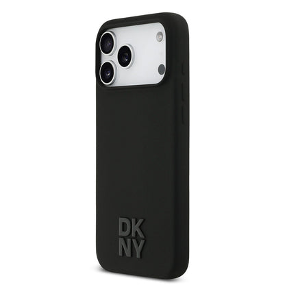 Apple iPhone 17 Pro Max Kılıf DKNY Orjinal Lisanslı M-safe Şarj Özellikli Metal Logolu Silikon Kapak - Görsel 9