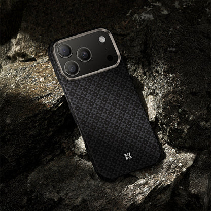 Apple iPhone 17 Pro Max Kılıf M-Safe Şarj Özellikli Benks ArmorAir ArmorGrid Serisi Kevlar Kapak - Görsel 19