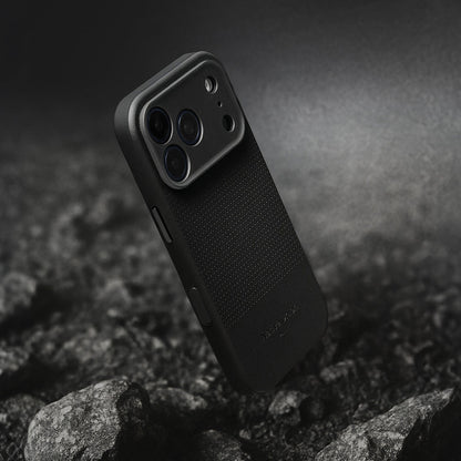 Apple iPhone 17 Pro Max Kılıf M-safe Şarj Özellikli Deri Dokulu Native Union 2025 Active Serisi Kapak - Görsel 4