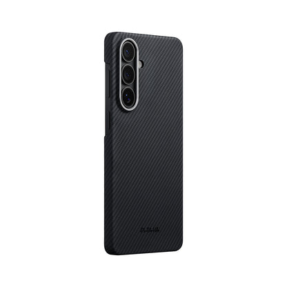 Galaxy S26 Plus Kılıf M-safe Şarj Özellikli 600D Aramid Fiber Pitaka Edge Serisi Black-Grey Twill Kapak - Görsel 4