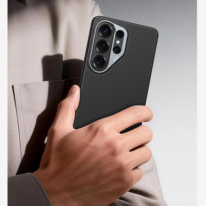Galaxy S26 Ultra Kılıf Karbon Fiber M-safe Şarj Özellikli Benks Hybrid ArmorPro 600D Kevlar Kapak - Görsel 8